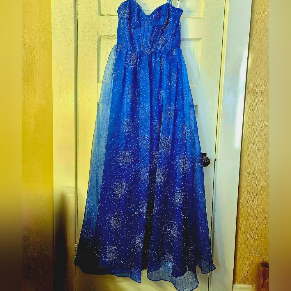 Elegant Glitter Corset Prom Dress - Picture 2 of 4
